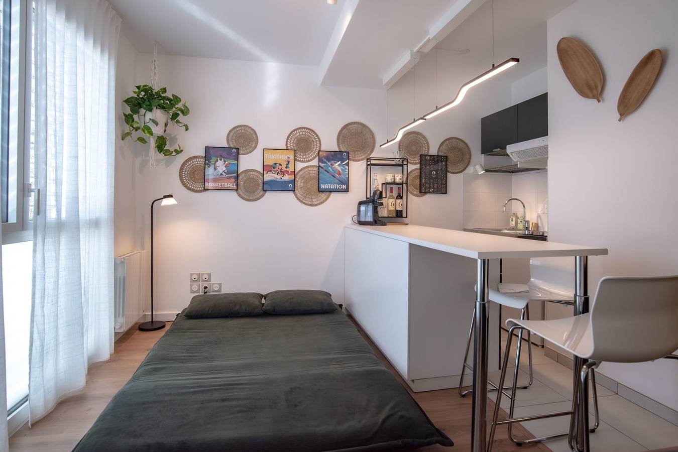 Studio entier, Neuf lumineux jardin résidentiel près du métro in Oullins, Lyon et ses environs