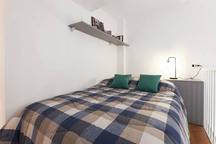 Ganze Wohnung, [University-City Center] In the heart of the city in Pavia, Pavia Provinz