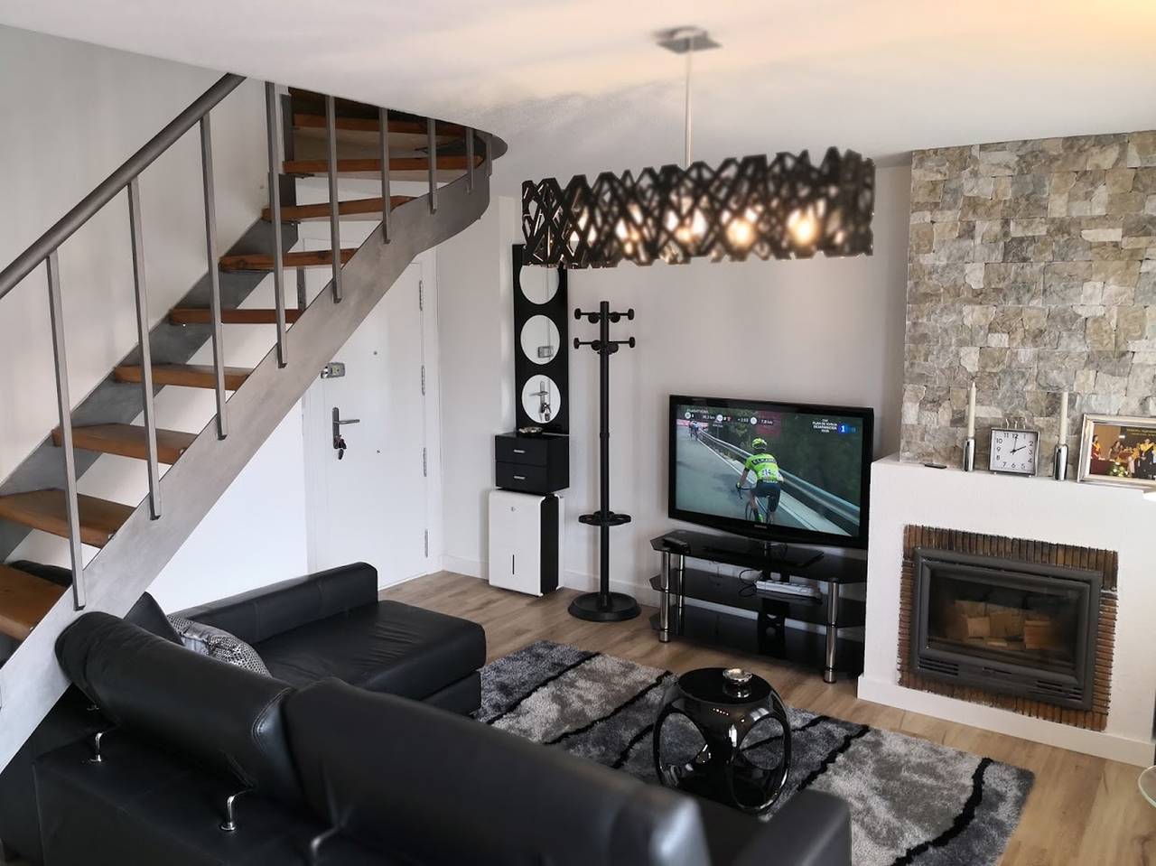 Apartamento entero, Apartamento encantador en Mogro con vistas al mar y a la montaña in Mogro, Miengo