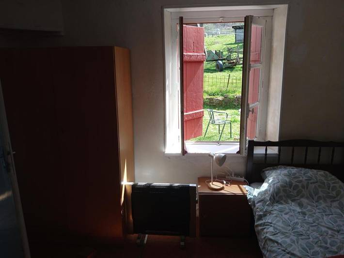 Gîte pour 3 personnes, avec jardin ainsi que vue et terrasse dans Le Clerjus - 2