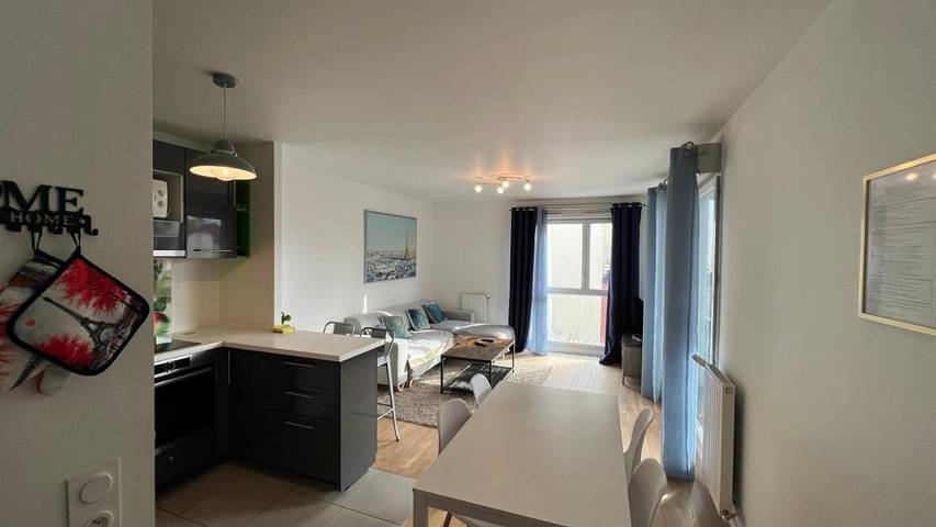 Appartement de vacances pour 7 personnes, avec balcon à Malakoff