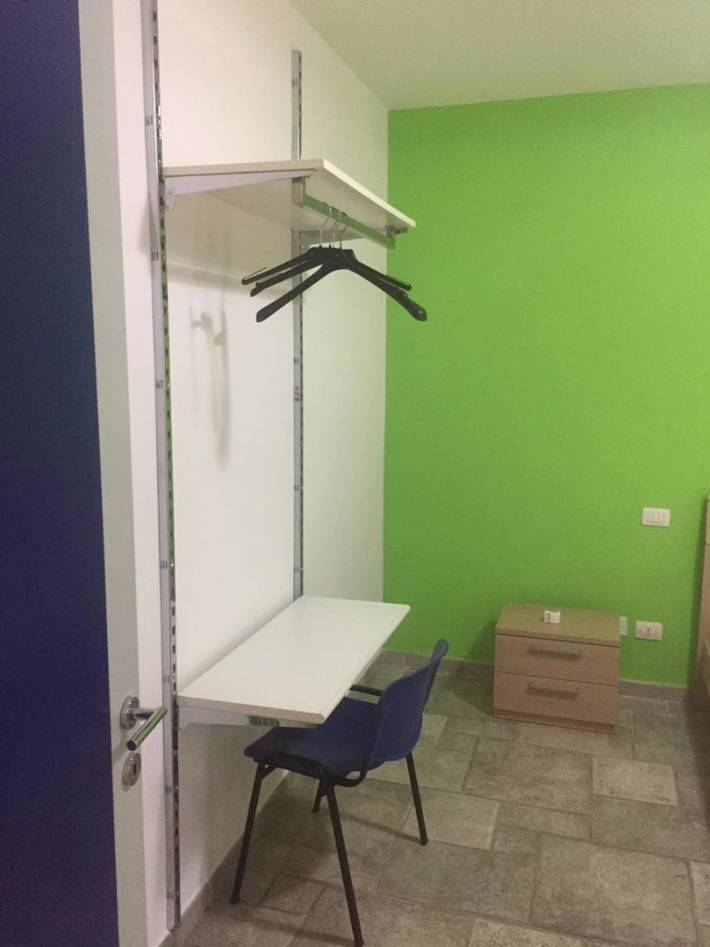 Location de vacances pour 2 personnes, avec jardin ainsi que balcon et vue à Reggio de Calabre - 4