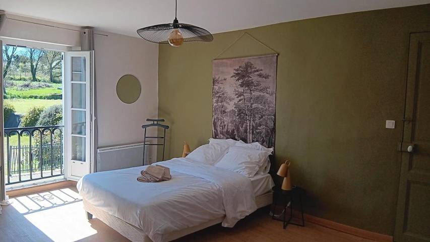 Location de vacances pour 6 personnes, avec jardin et terrasse à Fontevraud-l'Abbaye