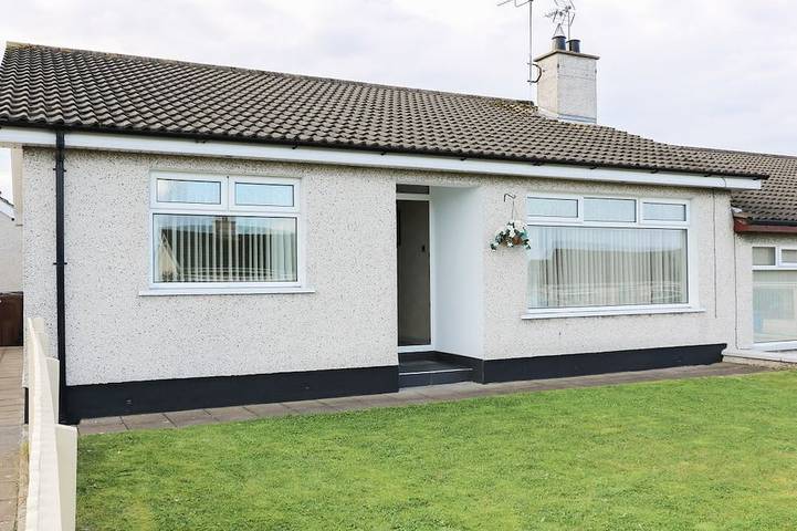Holiday home for 6 people, with garden in Portrush