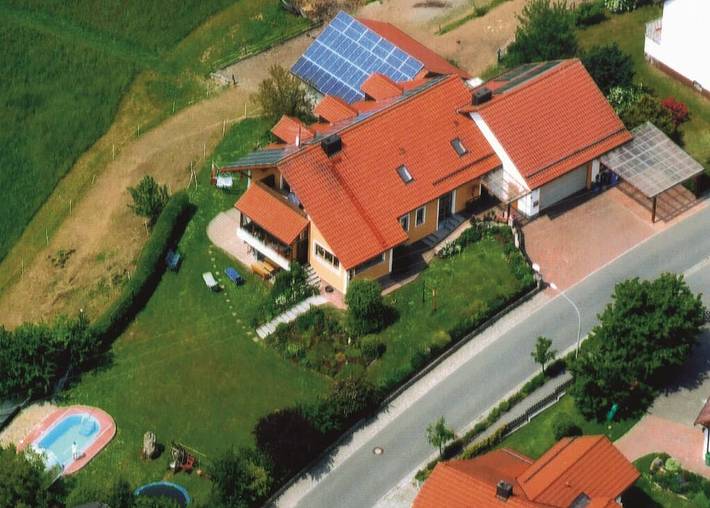 Ferienhaus für 6 Personen, mit Balkon und Pool sowie Garten, kinderfreundlich - 1