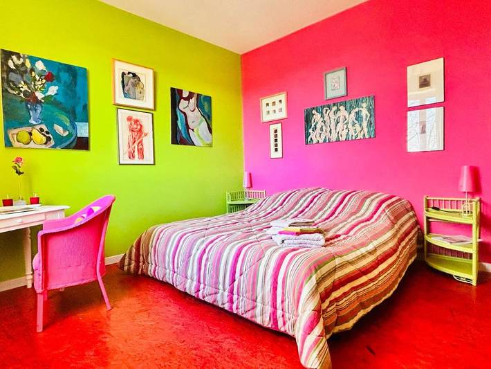 Location de vacances pour 2 personnes, avec jardin ainsi que vue et terrasse à Valaurie - 4