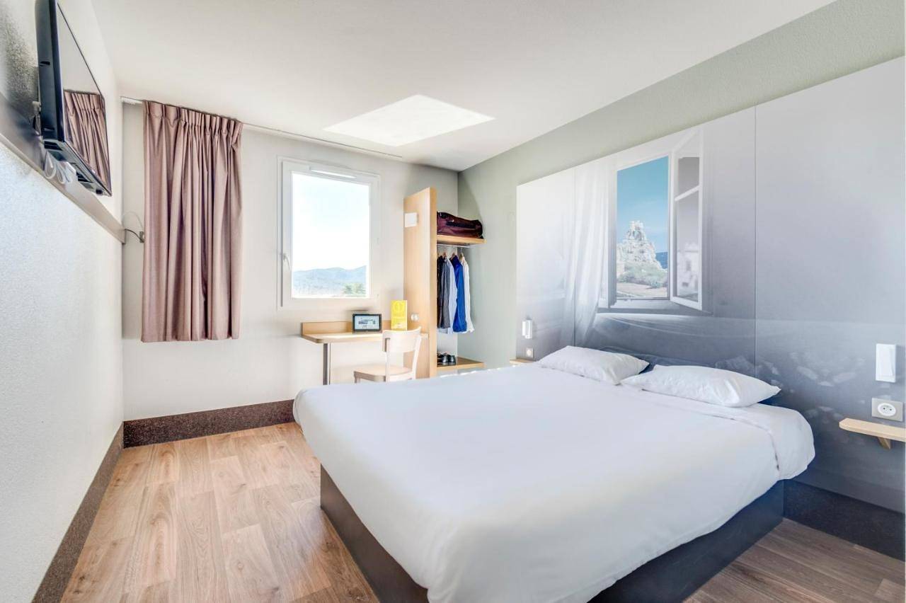 Twin Room in Brignoles, Région de Brignoles