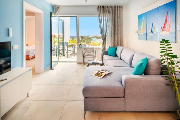 Appartement de vacances pour 3 personnes, avec vue ainsi que piscine et balcon - 1