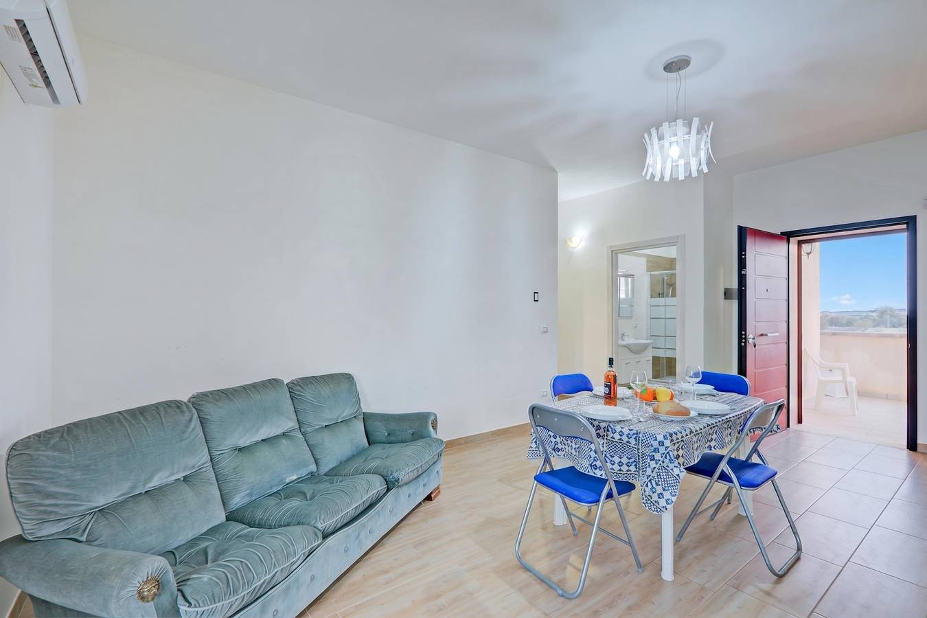 Entire apartment, Le Bianche Apt 4 - terrace near the Sea in Manduria, Gulf of Taranto