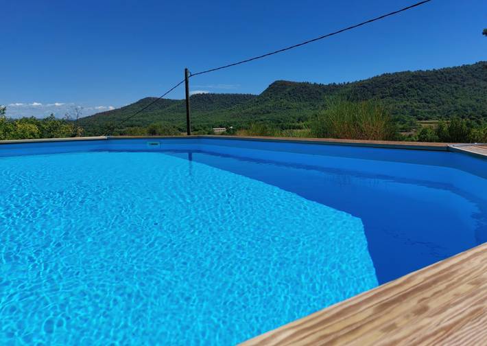 Location de vacances pour 8 personnes, avec jardin et terrasse à Nans-les-Pins - 2