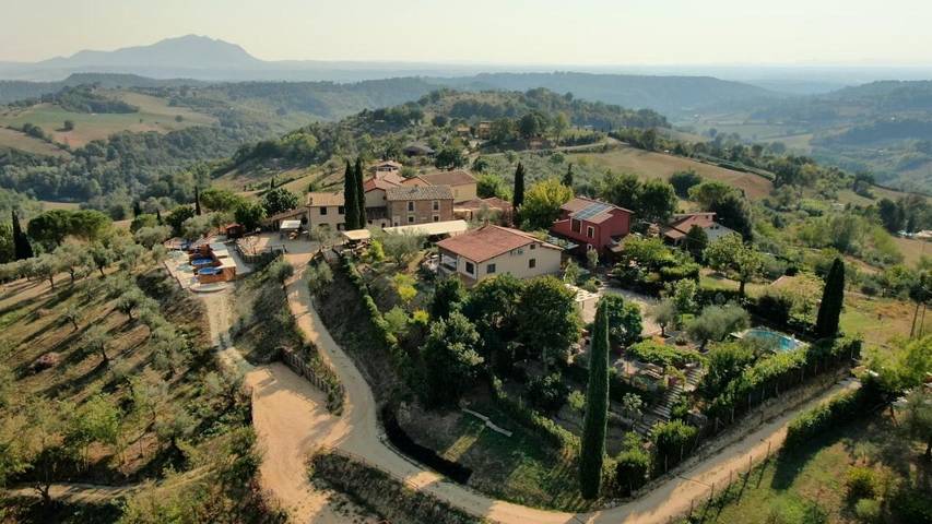 Casa vacanza per 4 persone, con Balcone e Terrazza nonché Giardino e Piscina a Magliano Sabina