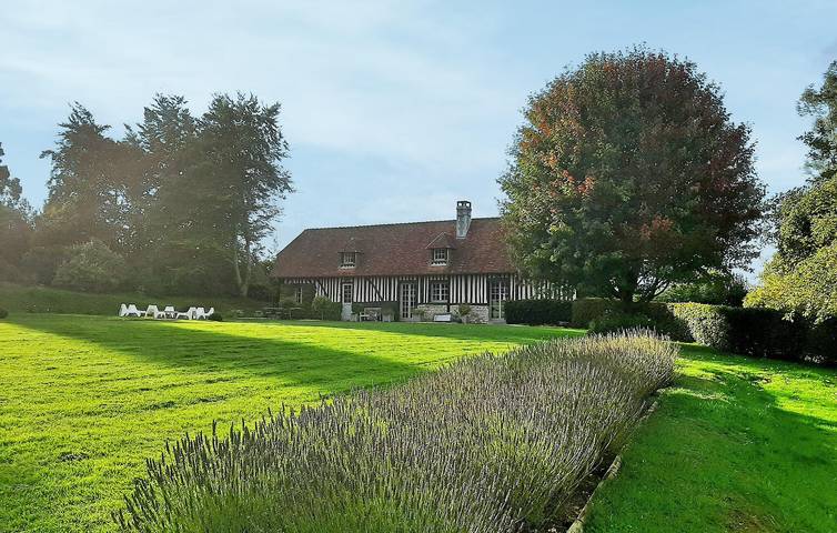 Gemütliche Wohnung mit Pool, Terrasse & WiFi in der Nähe von Beuvillers in Glos, Lisieux und Umgebung
