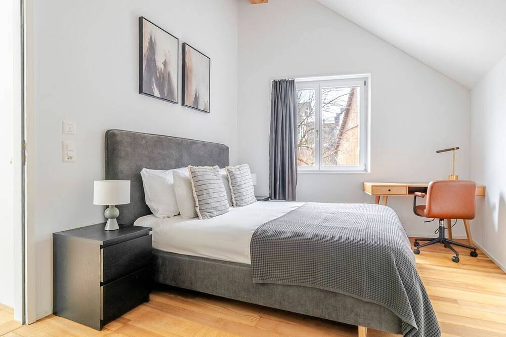 Apartamento inteiro, Blueground | Opfikon, terrace, nr Zürich Airport in Opfikon, Cantão de Zurique