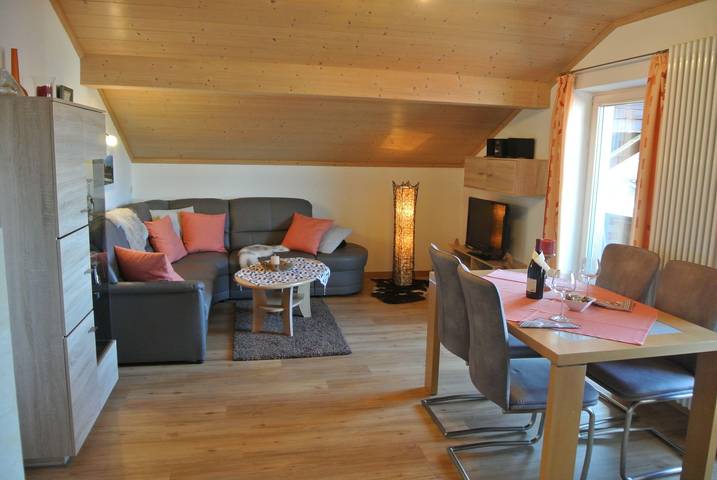 Hütte für 3 Personen, mit Balkon im Ostallgäu - 2