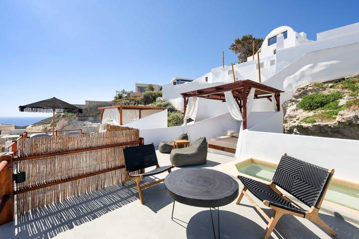 Gîte pour 2 personnes, avec Jacuzzi ainsi que Jardin et Piscine à Santorin - 2