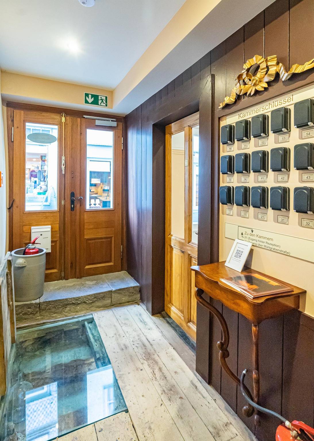 Dienstmädchen (Zimmer 51) in Wetzlar, Lahn-Dill-Kreis