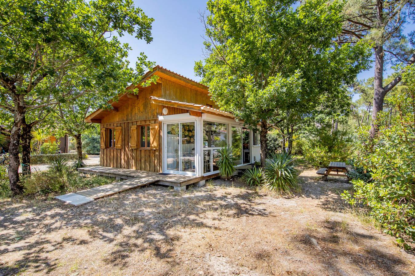 Californie 48 – Relaxation in the Pine Forest with Shared Pool, Terrace, and Natural Atmosphere in Montalivet in Vendays-Montalivet, Lesparre-Médoc region