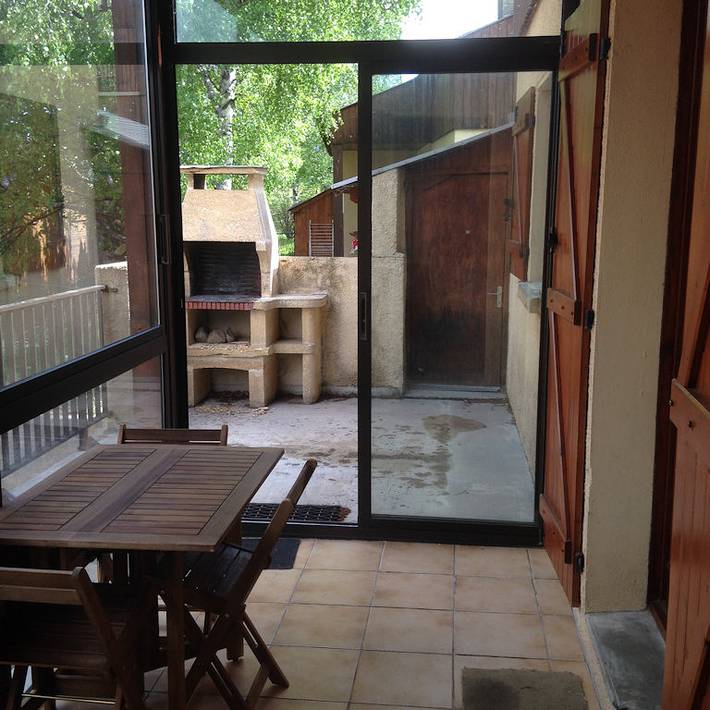 Location de vacances pour 8 personnes, avec terrasse ainsi que jardin et vue sur le lac dans les Pyrénées-Orientales - 4