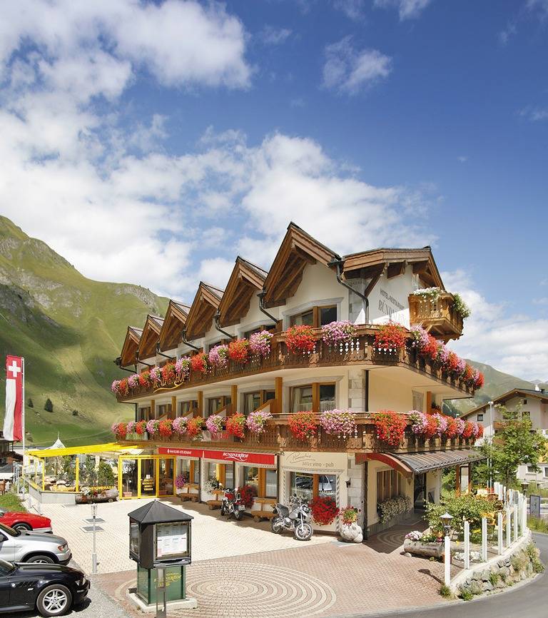 Alpin Sporthotel Bündnerhof - Double room with shower/Wc, southeast in Samnaun-Dorf, Samnaun