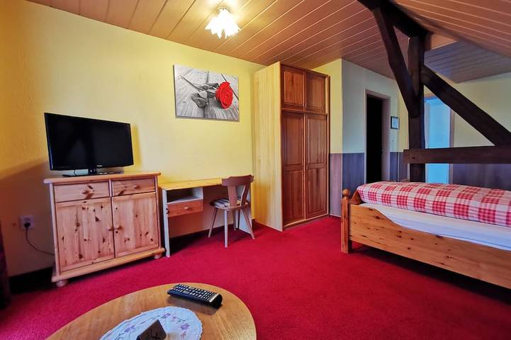 Ferienwohnung für 2 Personen, mit Garten und Pool sowie Sauna - 1