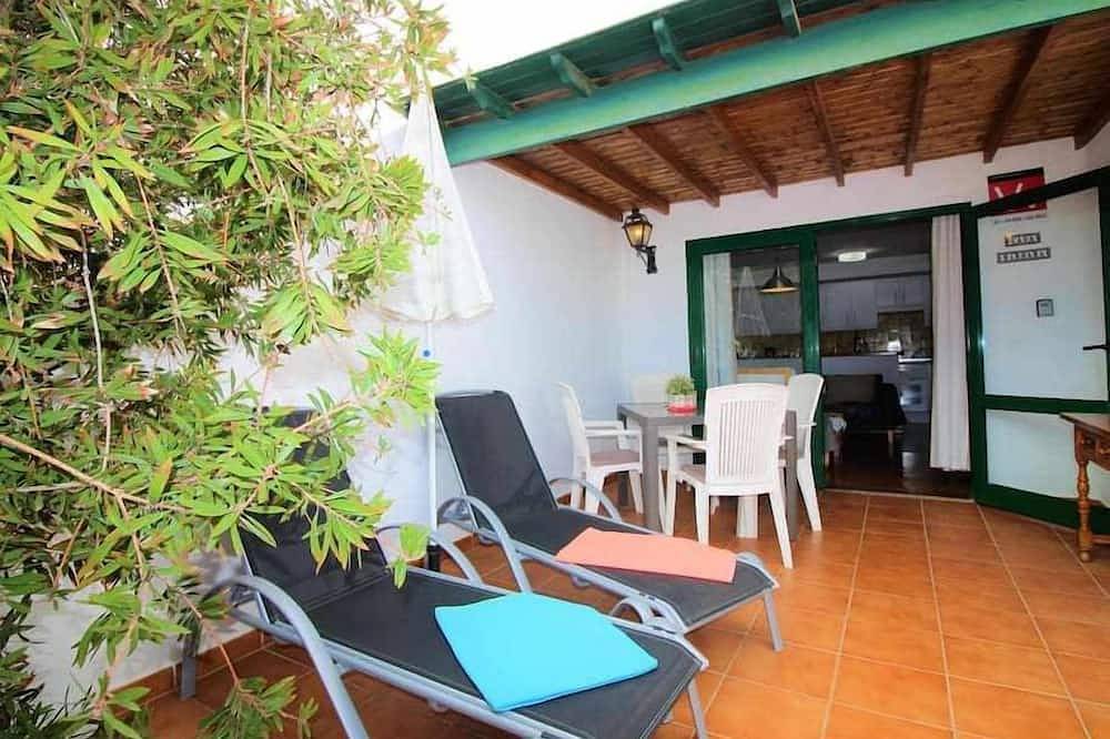 Entire apartment, Barbara Beach House . in Costa Teguise, Teguise