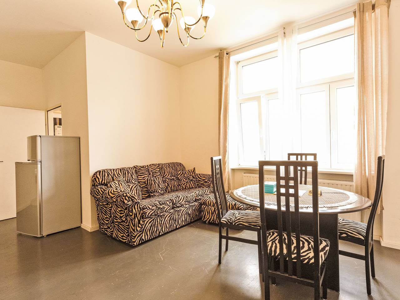 Ολόκληρο το διαμέρισμα, Große Ferienwohnung in Fünfhaus mit Garten in Βιέννη, Donau Niederösterreich
