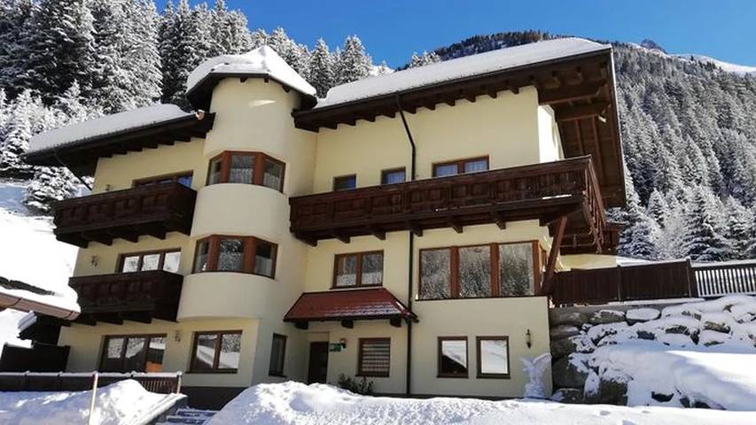 Bauernhof für 4 Personen, mit Garten und Balkon sowie Sauna im Pitztal