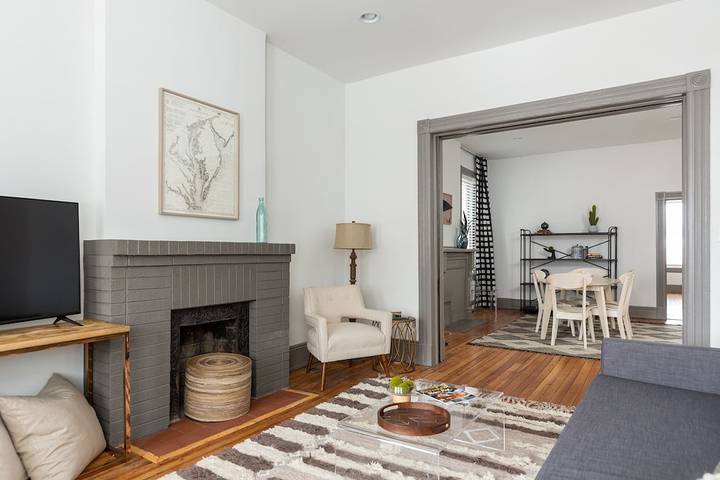 Vacation rental for 8 people, with balcony in Richmond