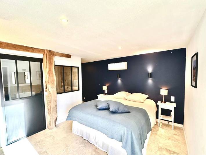 Location de vacances pour 8 personnes, avec terrasse et jardin à Coly - 4