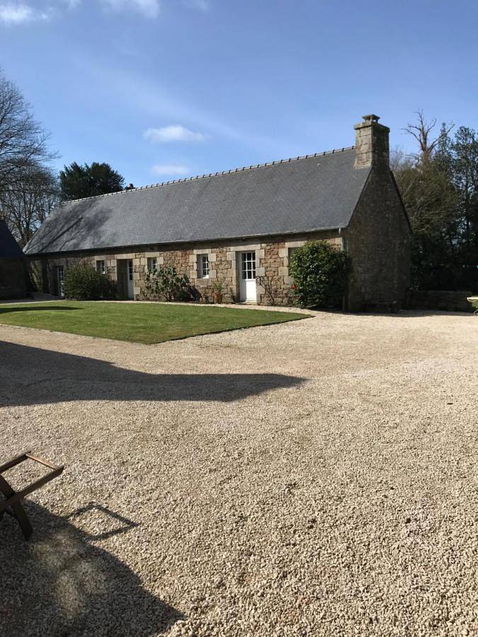 Chambre d’hôte pour 6 personnes, avec vue et jardin à Ploumilliau - 2