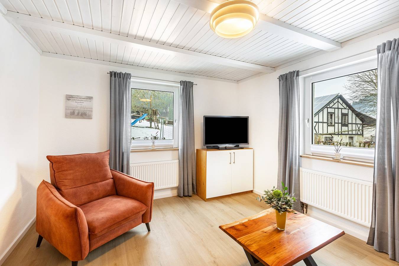 Geheel appartement, Vakantiewoning 'Gartenblick' met privéterras, eigen tuin en wifi in Eslohe, Hochsauerlandkreis