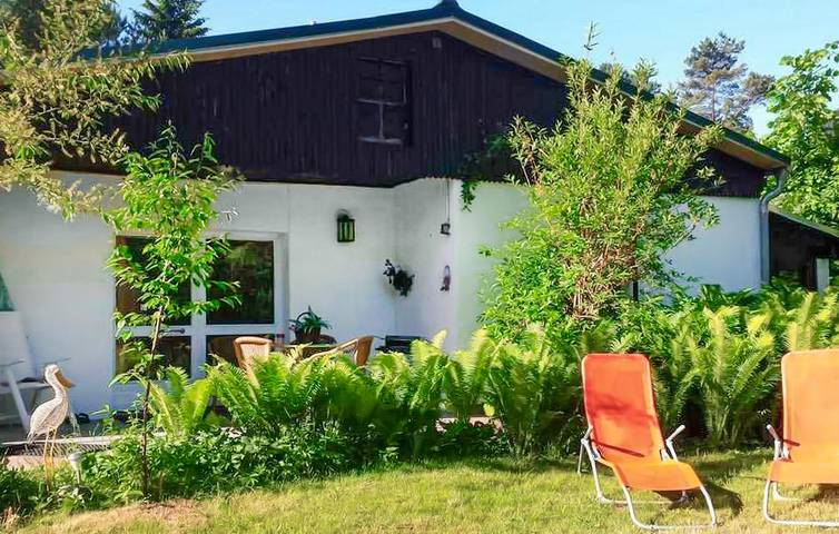 Ferienhaus für 4 Personen, mit Terrasse und Garten