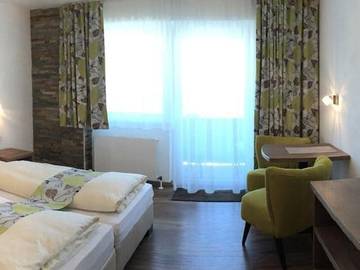 Ferienwohnung für 3 Personen, mit Sauna und Seeblick sowie Terrasse in Zell am See