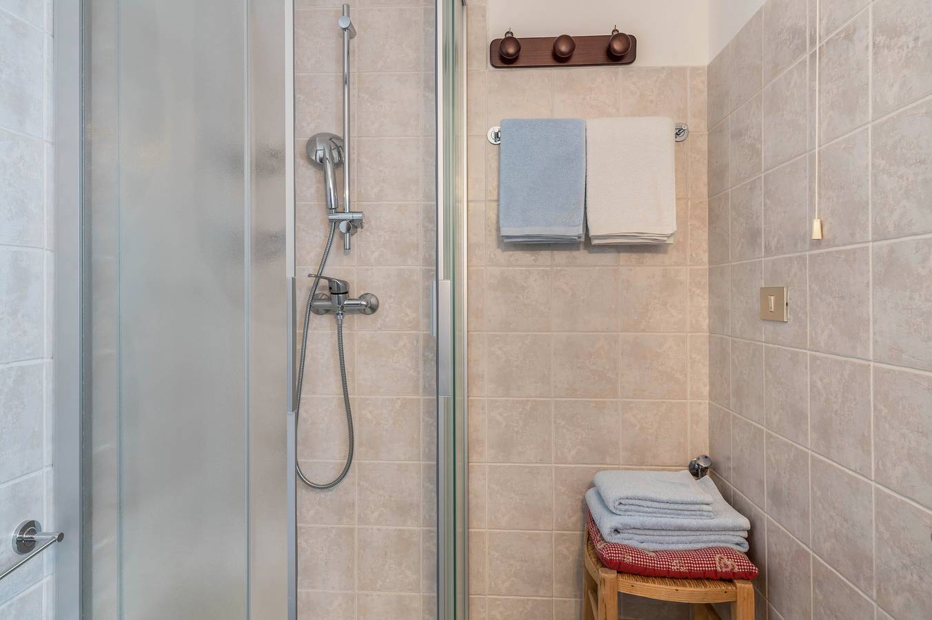 Ganze Wohnung, Ferienwohnung 'Agriturismo El Cirum Boe' mit Bergblick, privatem Garten und Wlan in Buchenstein, Dolomiti Superski