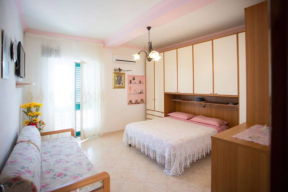 Geheel appartement, Enchanting Sea View Apartment with Terrace in Amalfi, Amalfikust
