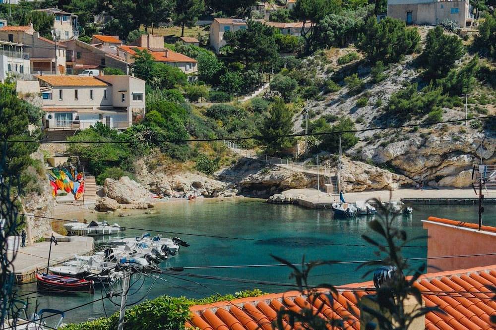 Calanca - Niolon - Renovated, sea view, 1 min walk in Niolon, Le Rove