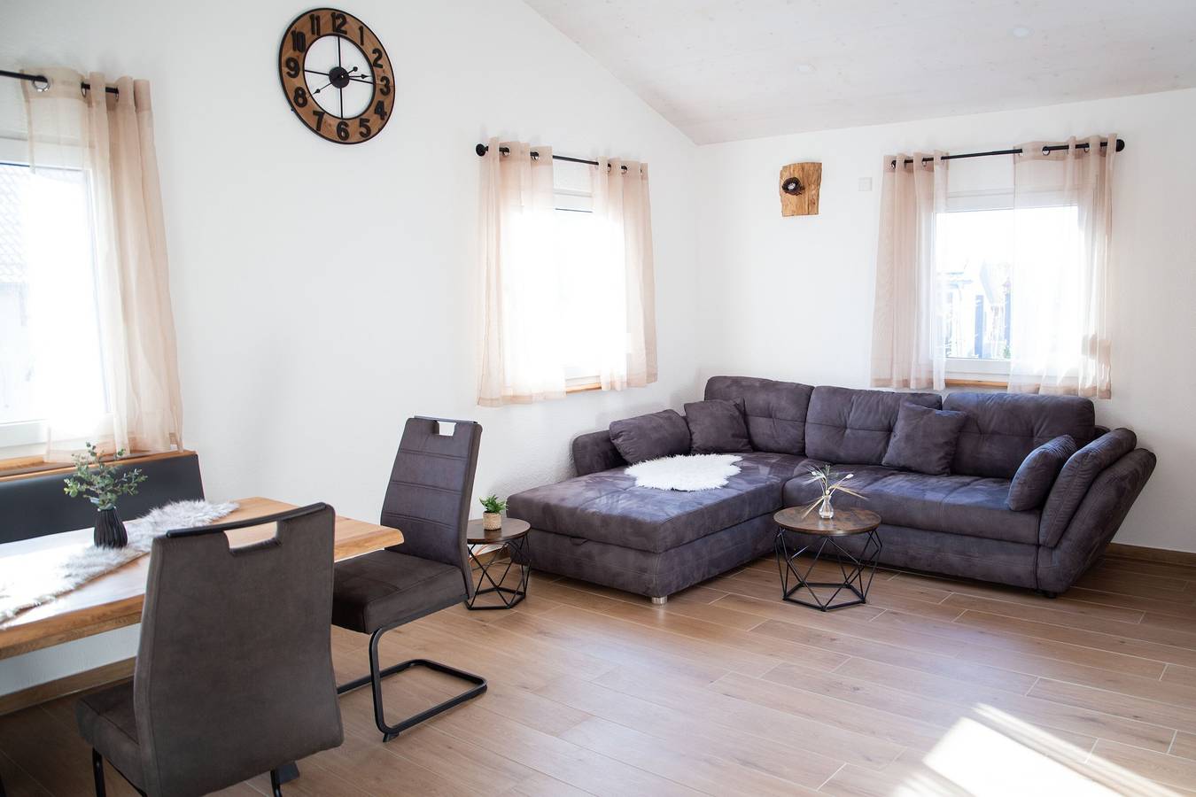 Apartment 'Kleines Glück Wettenberg' with Private Terrace, Garden and Wi-Fi in Hochdorf, Landkreis Biberach