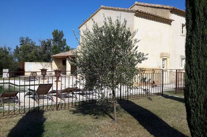 Unterkunft in der Drôme Provençale in einem Bauernhaus aus dem 18. Jahrhundert mit Swimmingpool in Tulette, Nyons und Umgebung