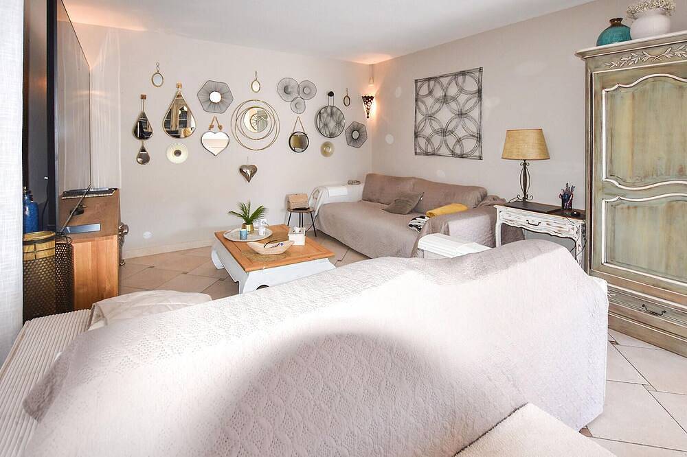 Maison avec piscine privée in Marguerittes, Nimes und Umgebung