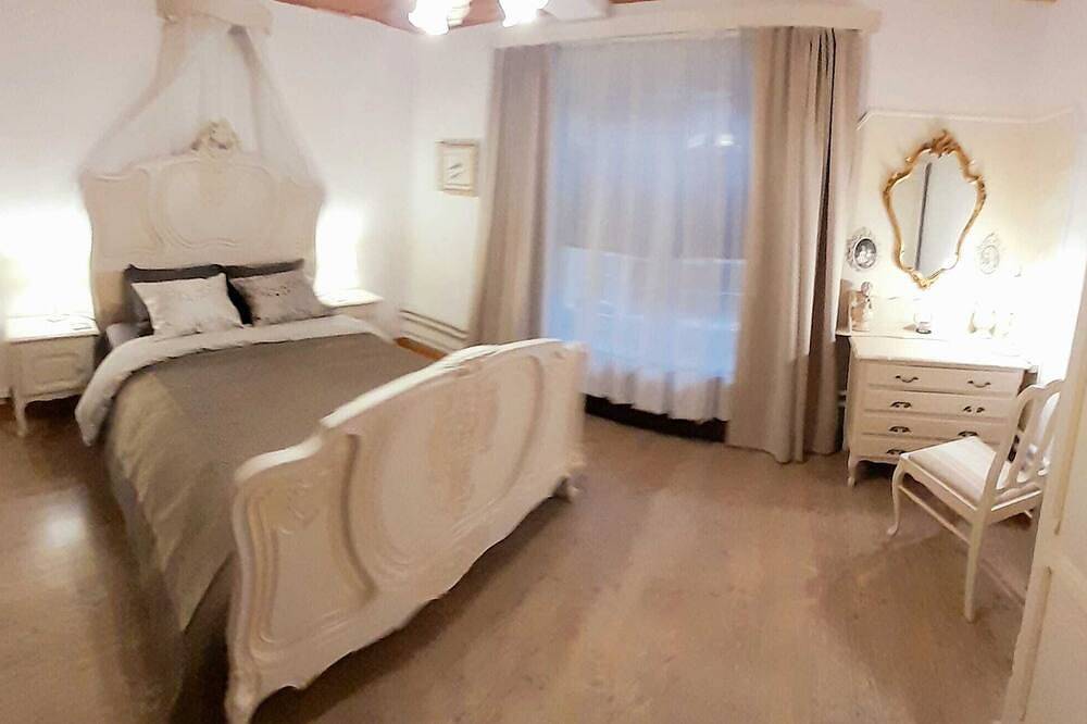 Entire apartment, Appartements spacieux avec toutes commoditéss in Bouillon, Neufchâteau region