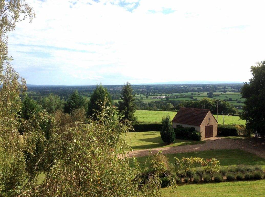 Le Pal Gîte 71 coin de paradis, proche Rcea in La Motte-Saint-Jean, Région de Charolles