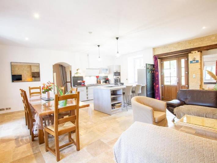 Location de vacances pour 6 personnes, avec terrasse à Tourtoirac - 2