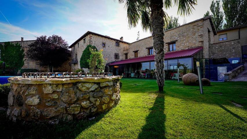 Casa rural para 3 personas, con piscina además de vistas y jardín, Se admiten mascotas en Provincia de Guadalajara - 2