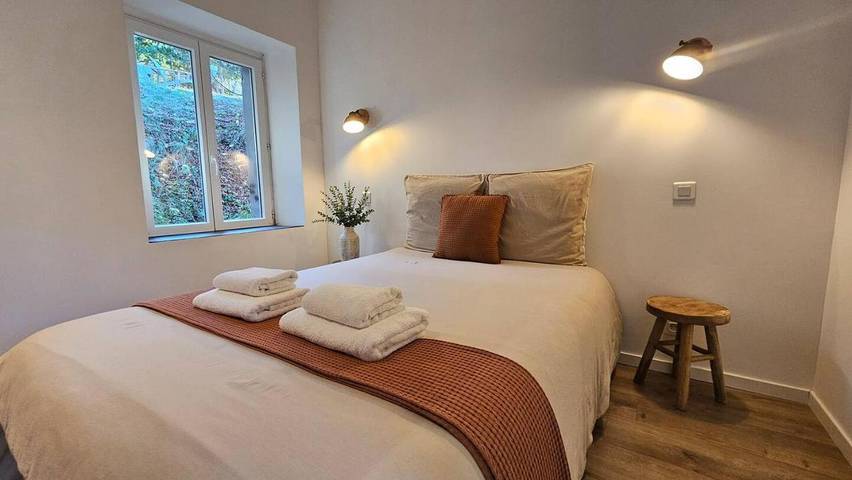 Location de vacances pour 4 personnes, avec terrasse à Marcillac-Vallon