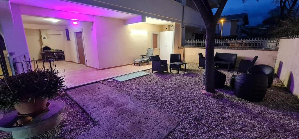 Casa vacanza per 9 persone, con Terrazza e Giardino a Santa Severa