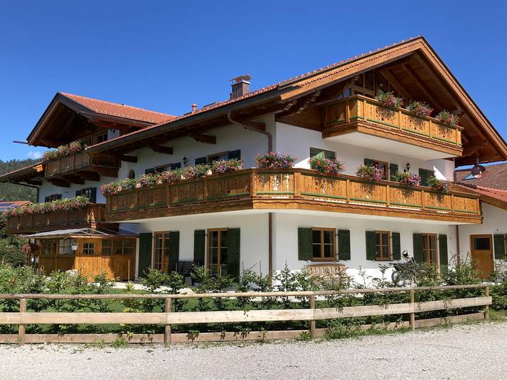 Ferienwohnung für 5 Personen, mit Balkon und Ausblick in Wallgau - 2