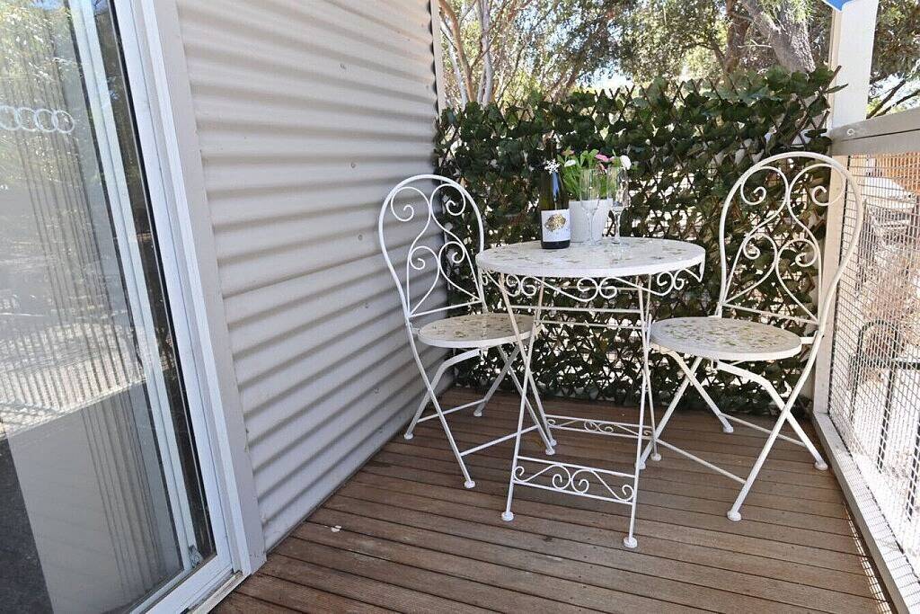 Magpies Nest - Private Guest House - Nature in Aldinga Beach, City of Onkaparinga