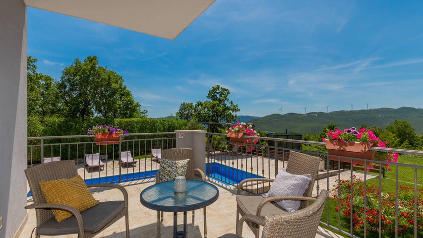 Villa Ruža - Omiš by Villas Guide in Dalmatinisches Zagora