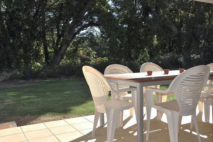 Ferienwohnung für 4 Personen, mit Terrasse und Pool sowie Garten - 1