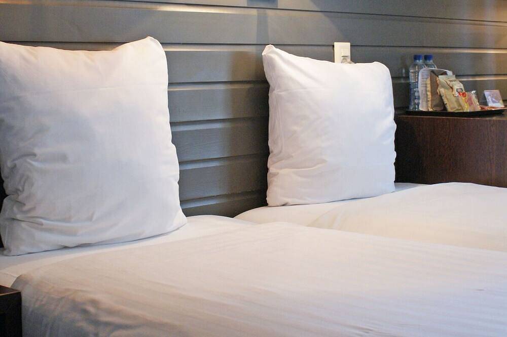 Unwind with Nature Views in Classic Room Near Mergelrijk and Cauberg in Valkenburg, Limburg (Niederlande)